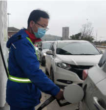 中国石化湖南石油：用情用心 护航春运回家路