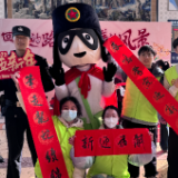 春运首日 长沙站派出所开展平安出行宣传活动