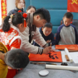 笔画青春 乙巳送福！湖南师范大学文学院赴社区开展春联撰写志愿服务