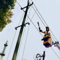 怀化首台带电作业机器人实操成功 不停电作业迈入智能化新阶段