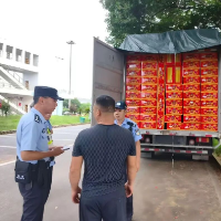 岳阳市查处一起跨省非法运输烟花爆竹案例