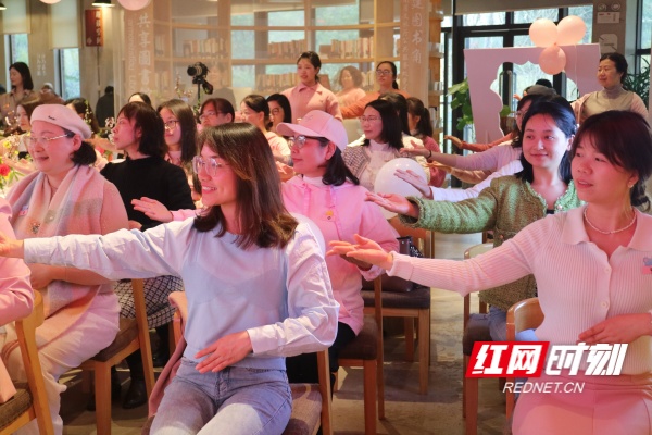 板块二 她力量女性成长沙龙活动.jpg 板块二 她力量女性成长沙龙活动.jpg