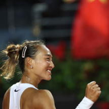 WTA1000网球罗马站：郑钦文晋级半决赛
