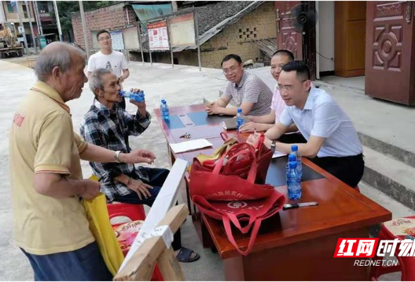 隆回：带着板凳进村 面对面听民声解民忧