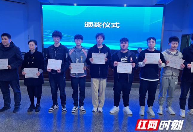 湖南信息职院在“楚怡杯”5G全网建设技术赛项创佳绩