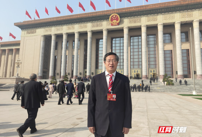 两会湘声丨印遇龙：建立生物医药猪模型研发平台，用猪“换下”小白鼠