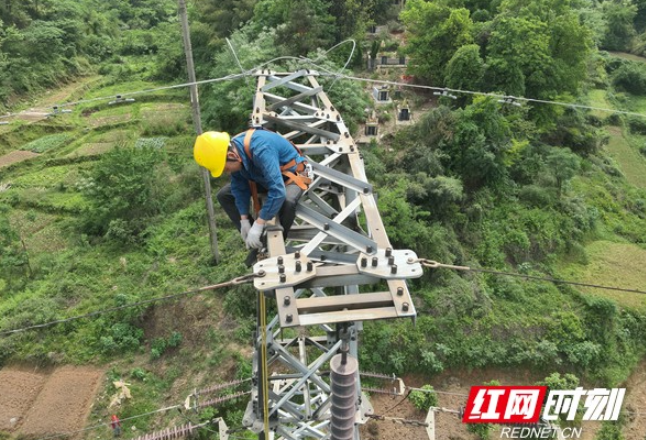 雷雨季！供电公司进行接地电阻改造 提升防雷水平