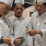 60岁“重返江湖” 原太子奶掌门人李途纯进军餐饮业