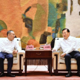 蒙牛复合型现代化工厂落户武汉 王忠林与蒙牛集团总裁卢敏放座谈