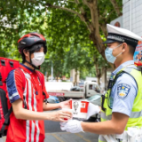 向您致敬!湖南肯德基送出“清凉惊喜”