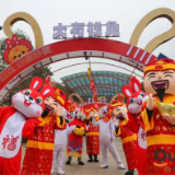 友阿集团四店同庆很有料：商场有“折返”，顾客不白“流连”
