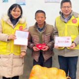 新春走基层 长沙联通开展道德模范、困难户走访慰问活动