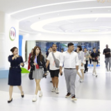 走进伊利现代智慧健康谷 沉浸式感受“一杯牛奶”的品质魅力