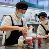 连锁茶饮很燃！古茗、蜜雪冰城同日赴港