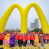 长沙逾千名小朋友 “为爱麦跑” 全国20城近6万人联动助力“麦当劳叔叔之家”