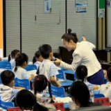 2024年长沙开福区中小学“新蕾杯”智慧课堂教学竞赛(小学语文二组)决赛举行