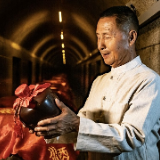 一瓢古泉酿春秋，长沙七旬非遗传承人周平以时光窖藏湖湘酒魂