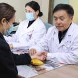 王勇教授携“张氏正骨”技艺入驻长沙泰和医院