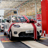 1号车下线!京东以超级供应链“组局” 推出“国民好车”