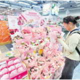 节日效应叠加“她经济” 母亲节带动鲜花热销