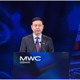 中国移动董事长杨杰：“AI+”引领智能涌现，开启碳硅融合新未来