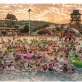 悬浮狂欢，和“5”趣浪！近万名游客共赴欢乐雪域&欢乐水寨5周年庆典