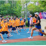八方少年跑团开启“特步跑步课堂”——科学运动助力暑期健康成长