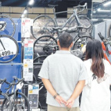 中高端自行车价格跳水 “以租代买”成为消费新趋势