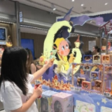 掐点都难抢，“星星人”成潮玩爆火IP