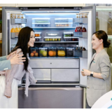 央视直播:指南针在冰箱里有序排列!海信真空磁场保鲜藏了什么秘密?