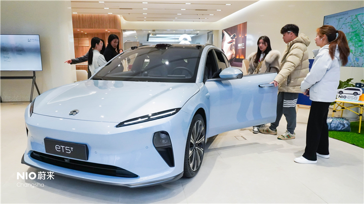 车市风向标丨新春车市热度升温，多重购车礼包政策刺激车市消费_台州市“618”年中购物狂欢节-汽车促销活动实施方案