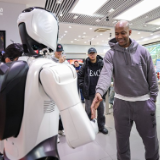 中国移动咪咕携手NBA传奇球星马布里 开启湖南新春行