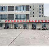 红星·舌尖安全丨诚信经营放心购 守好市民“菜篮子”“果盘子”