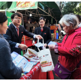 烟火市集传消保 广发银行长沙人民路支行3·15金融消保宣传走进社区菜市场