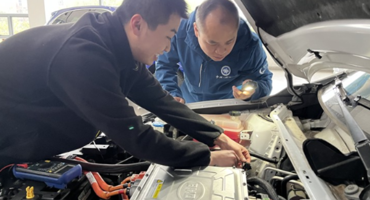 聚焦行业高频痛点 2025年度湖南十大典型汽修纠纷案例发布