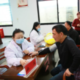 “义诊+禁毒”双服务！湖南省麓山强戒所驻汨罗指导中心联动两镇开展特色帮扶活动