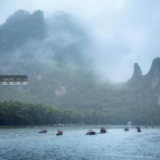 烟雨漓江如诗如画 桂林山水美不胜收（组图）