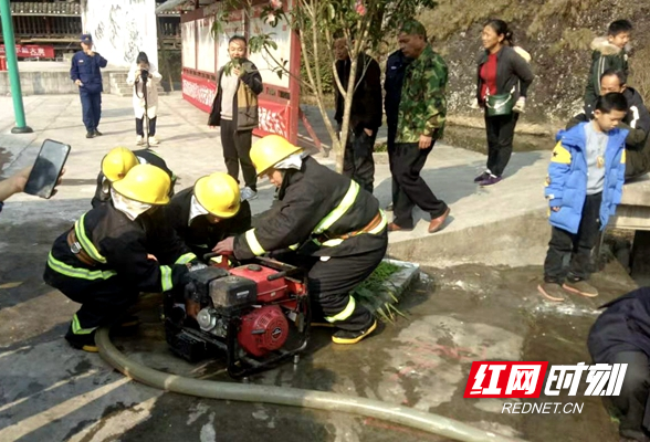 通道：点赞！首届村组消防大比武