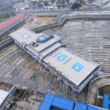 车站“长脚” 自己搬家