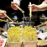 增速年内首次转正！10月份全国餐饮收入同比增长0.8%