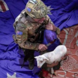 加拿大就“中澳漫画事件”指责中国,中方回应:勿同流合污