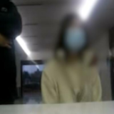 员工发“老板很傻”表情包，双方大打出手