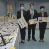 香港警方拘捕一名55岁男子，检获逾562件违禁武器