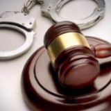 男子隐瞒行程致整个村庄被封，获刑一年