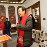 大年二十九，省委书记许达哲在张家界和土家族群众同过“赶年”