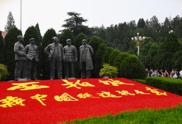 联播+丨习近平与革命文物“面对面”