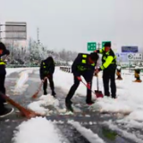 受降雪天气影响 湖南高速108个收费站采取限行措施
