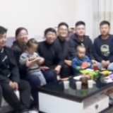 “爸妈放心,我们都是袁振!”