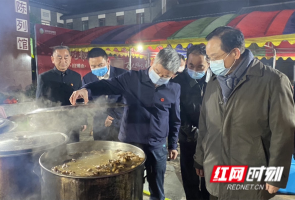 为“万人同吃福寿面”护航  湖南省市场监管局夜赴韶山突检