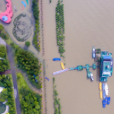 长江武汉段已成“悬河” 部分路段江面高过城市主干道